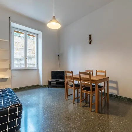 Rione Monti Terrace * ローマ